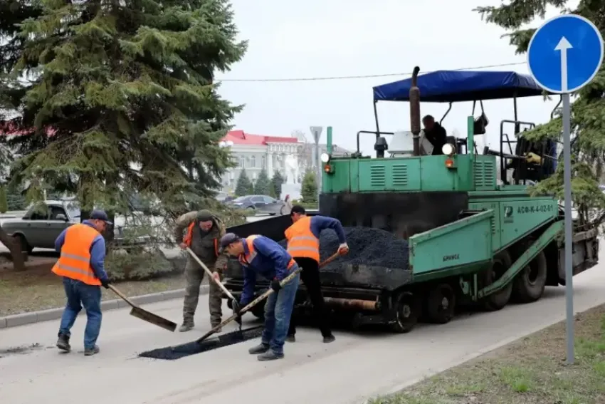 15 000 квадратных метров дорожного полотна отремонтировали в Волгодонске с начала года