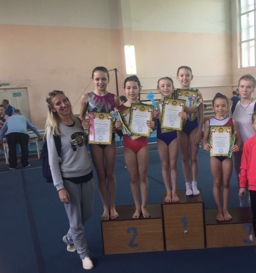 Юные гимнастки из Волгодонска стали победителями и призерами региональных соревнований