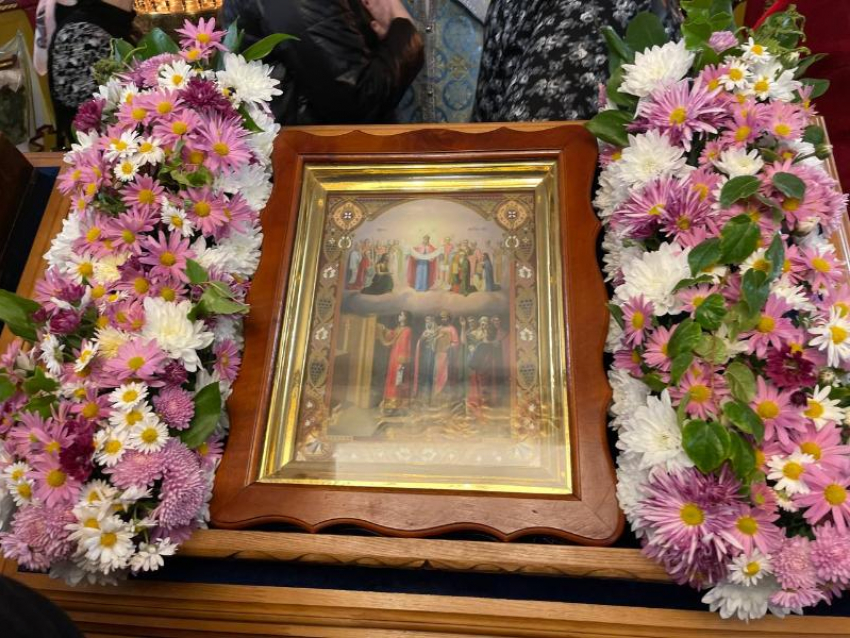 Православные верующие Волгодонска отмечают праздник Покрова