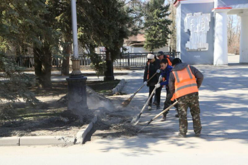 В Волгодонске в самом разгаре весенний месячник чистоты и благоустройства 