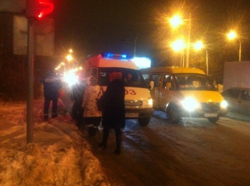 В Волгодонске VIP-водитель на «Инфинити» с номером 001 избил мужчину на пешеходном переходе