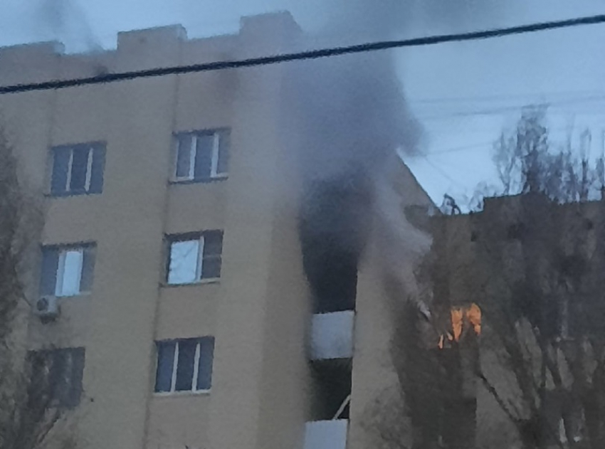 В Волгодонске произошел пожар в высотном доме на Ленина
