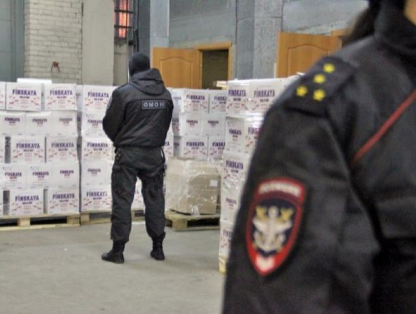 В подпольном цеху волгодонца нашли контрафактный алкоголь на сумму почти шесть миллионов рублей 