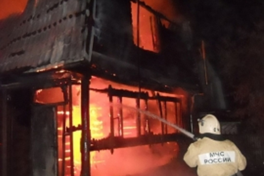 В канун Нового Года мужчина пострадал при пожаре в Волгодонске 