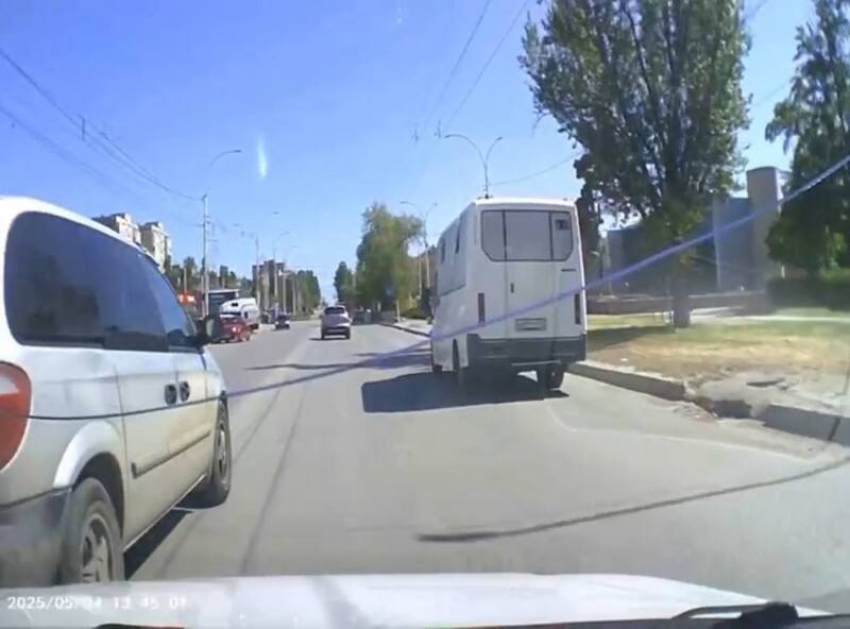 Волгодонского водителя «Доджа», совершившего опасный обгон, привлекли к ответственности