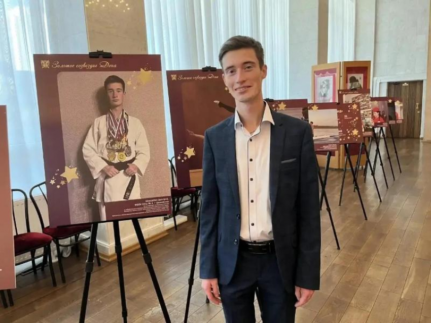 Цимлянский выпускник Дмитрий Шворобей стал участником бала «Золотое созвездие Дона»