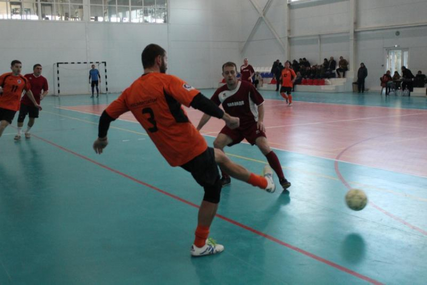 В Волгодонске завершился групповой этап чемпионата любительской футбольной лиги