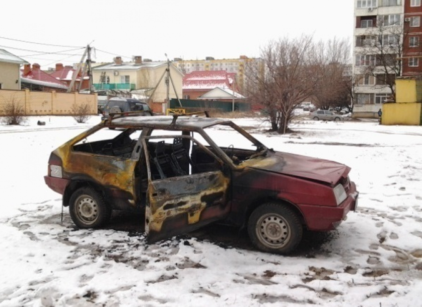 В Волгодонске задержали поджигателя ВАЗ-2108