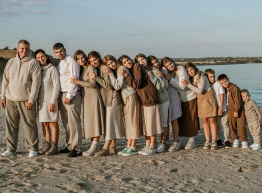 Мать 12 детей из Волгодонска Надежда Лещенко наконец-то станет «Героиней»