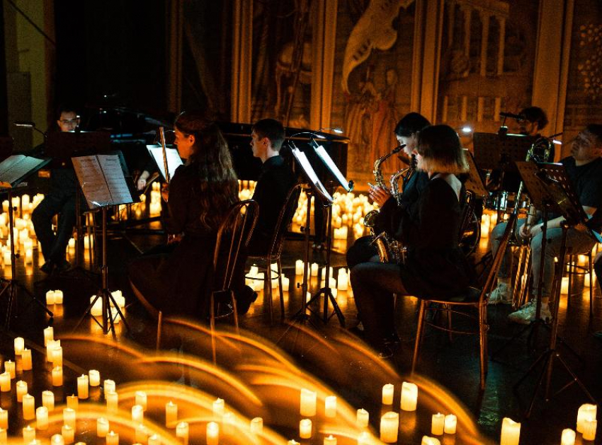 В Волгодонске 17 октября пройдет живой концерт мировых хитов при сиянии тысячи свечей