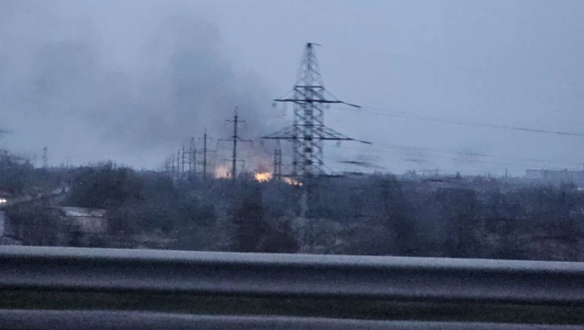 На берегу Сухо-Соленовского залива пожарные начали устраивать контролируемые выжигания