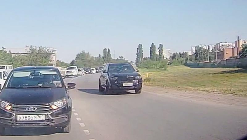 «БМВиста», проехавшего на красный по встречке, наказали сотрудники ГАИ 