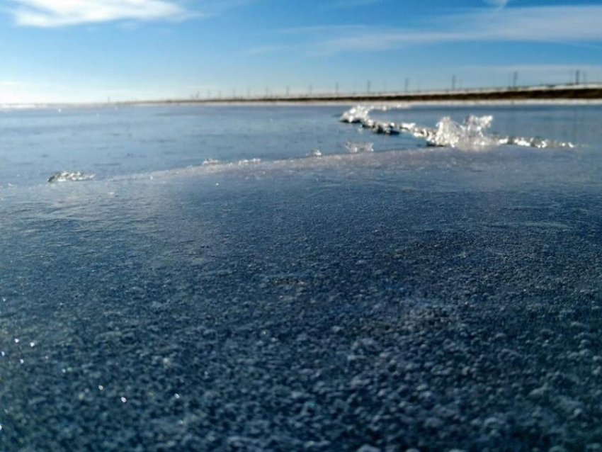 Волгодонцев предупредили об опасности выхода на тонкий лед