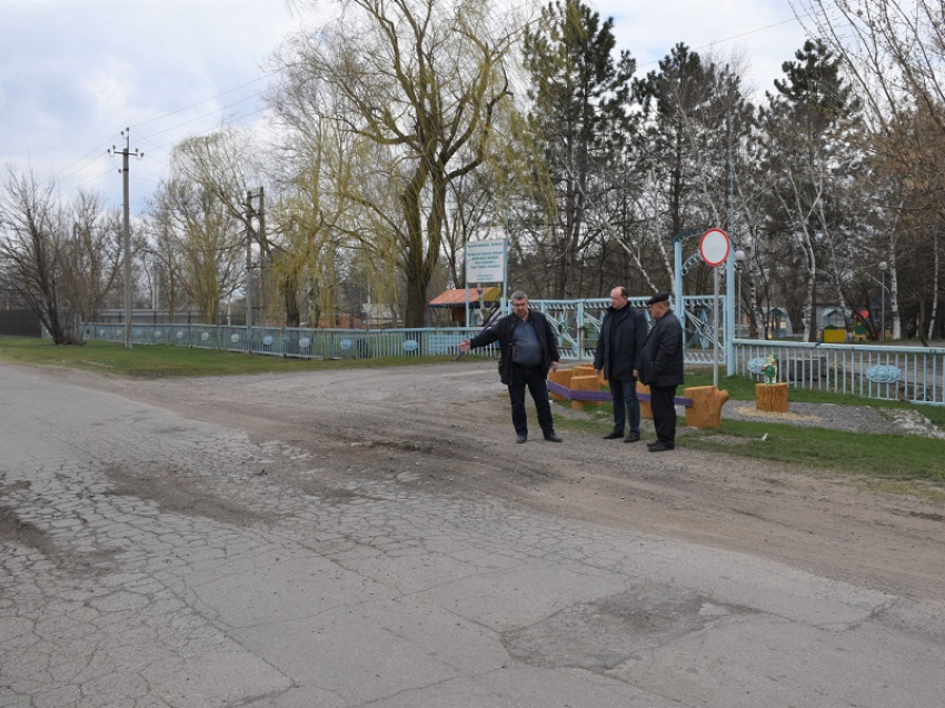 Замминистра транспорта Колбин пообещал полноценный ремонт улиц Отдыха и Волгоградской в 2023 году