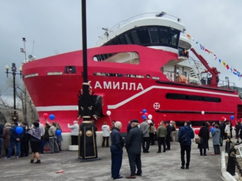 Навигацию на Волго-Донском судоходном канале открыла красная турчанка «Камилла» с огромным «носом»