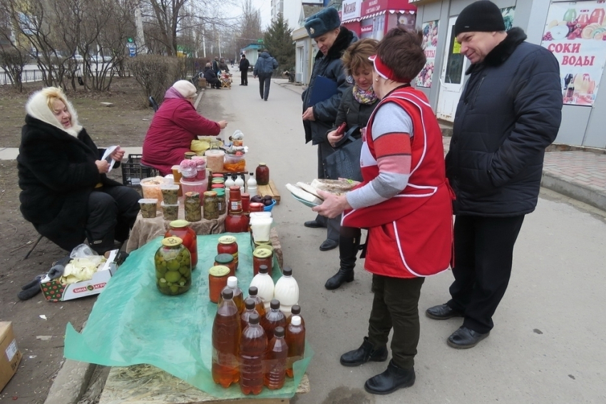 Власти намерены полностью убрать стихийную торговлю с улиц Волгодонска
