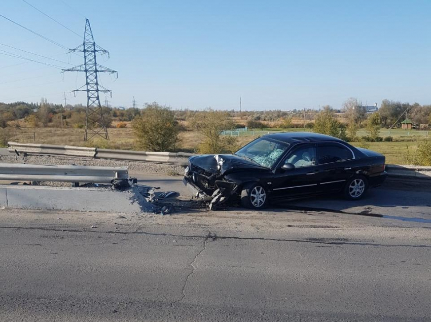 В Волгодонске ищут свидетелей ДТП на мосту, где пострадали два человека 