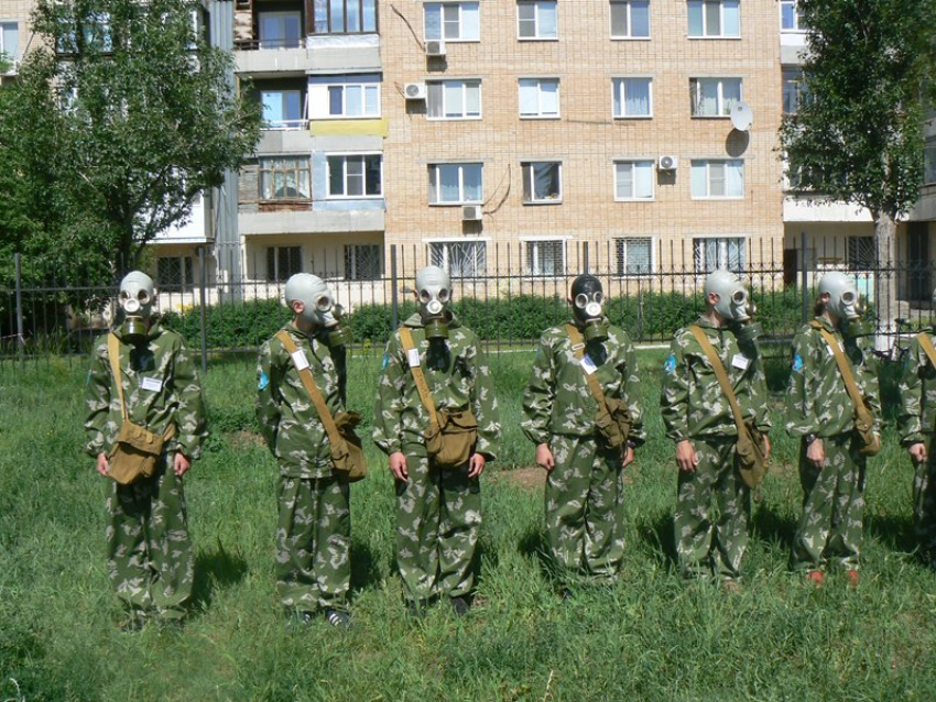 Свыше сотни волгодонских школьников приняли участие в военно-спортивной игре «Зарница»