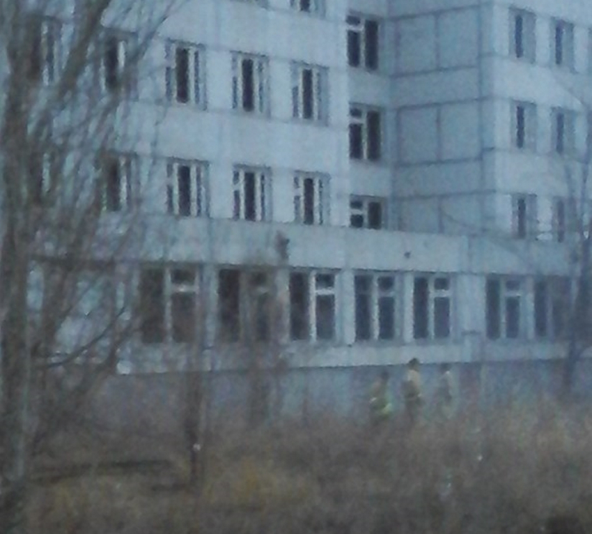 Школьники Волгодонска подожгли заброшенное здание на Гагарина — читатель