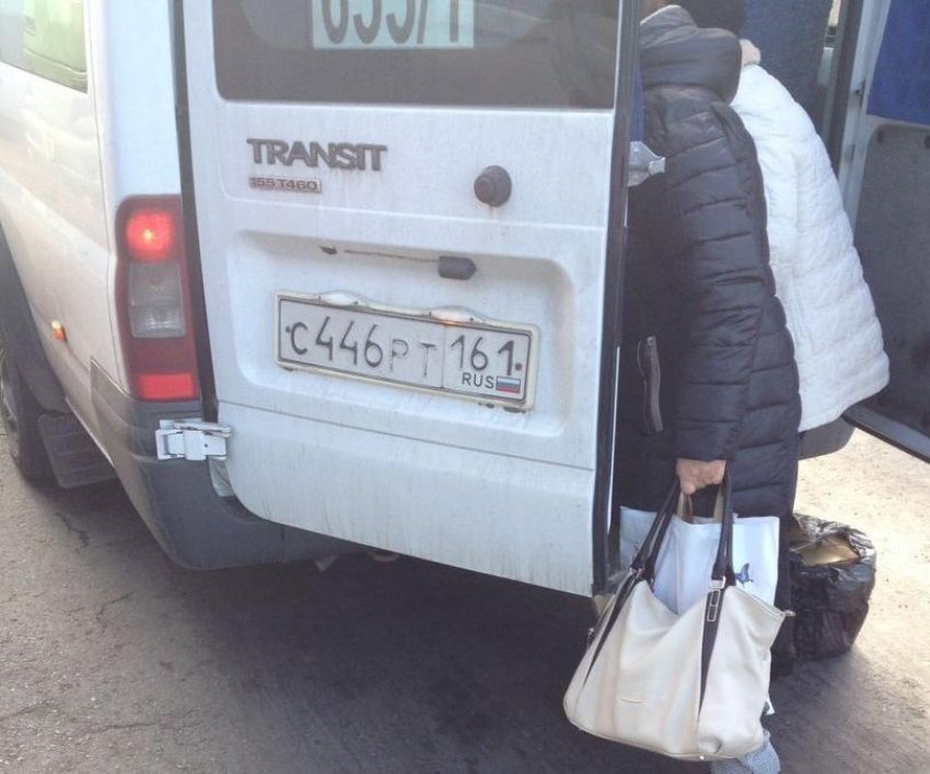 За перевозку людей на табуретках водителю маршрутки «Волгодонск-Ростов» объявили выговор