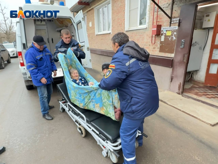 Военкор из Донбасса благодарит цимлянских спасателей за помощь 88-летней бабушке  