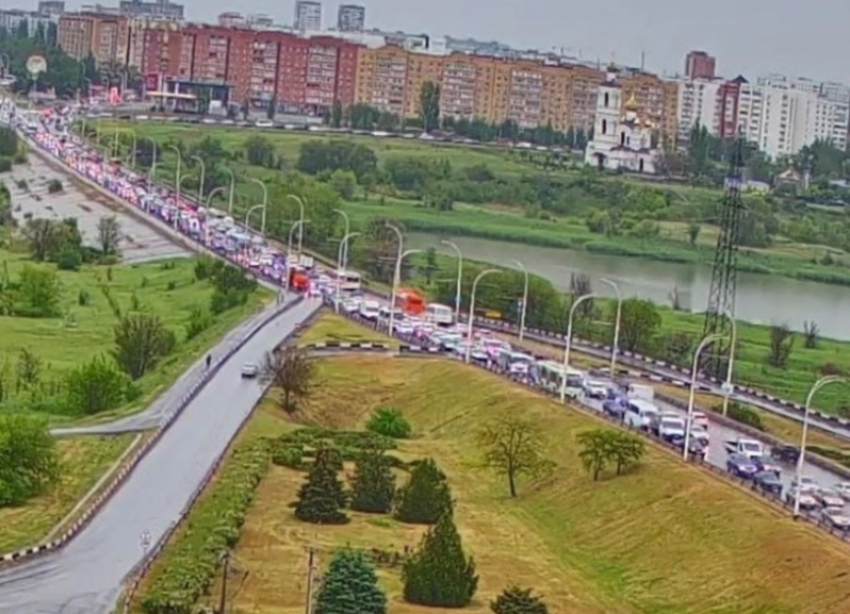 Дорогу на путепроводе в Волгодонске отремонтируют за 37 миллионов рублей