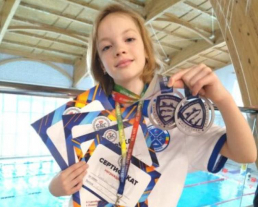 Серебряным призером Международных соревнований по плаванию стала волгодончанка Арина Кребель