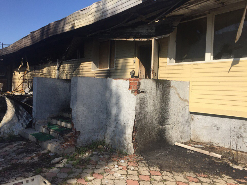 «Утро после пожара»: Что осталось от магазина «Гермес» и бывшей «Артемиды» в Волгодонске 