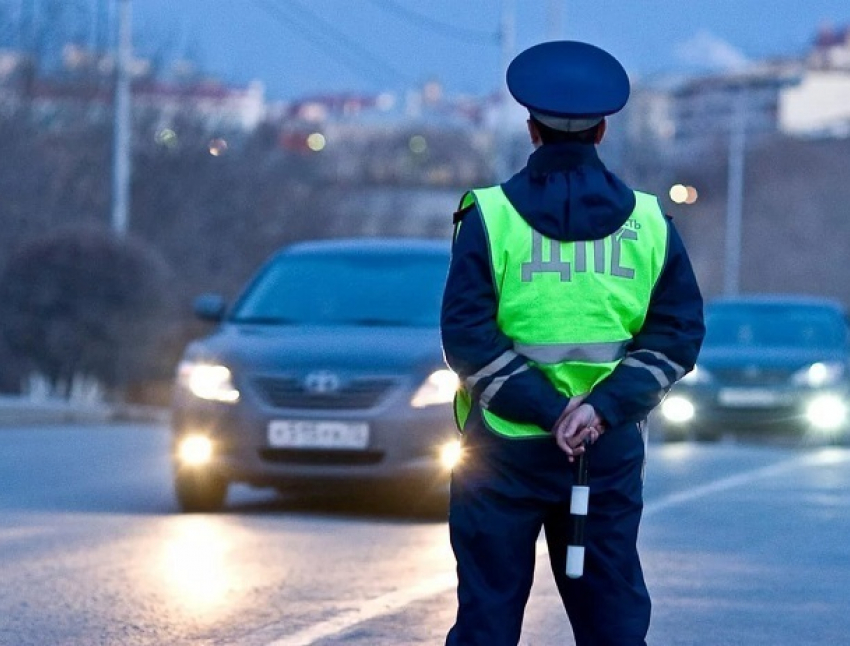 На протяжении десяти дней в Волгодонске сотрудники ГИБДД будут пристальнее следить за водителями и пешеходами