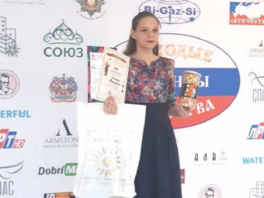 Волгодончанка вошла в число победителей международного конкурса патриотических песен 