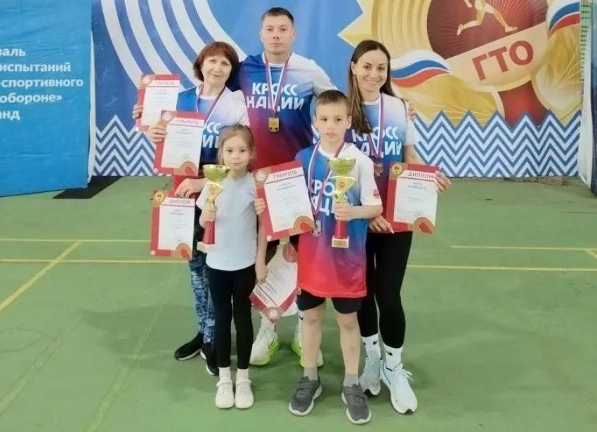 Семья Кирносовых из Волгодонска стала лучшей на областном фестивале ГТО