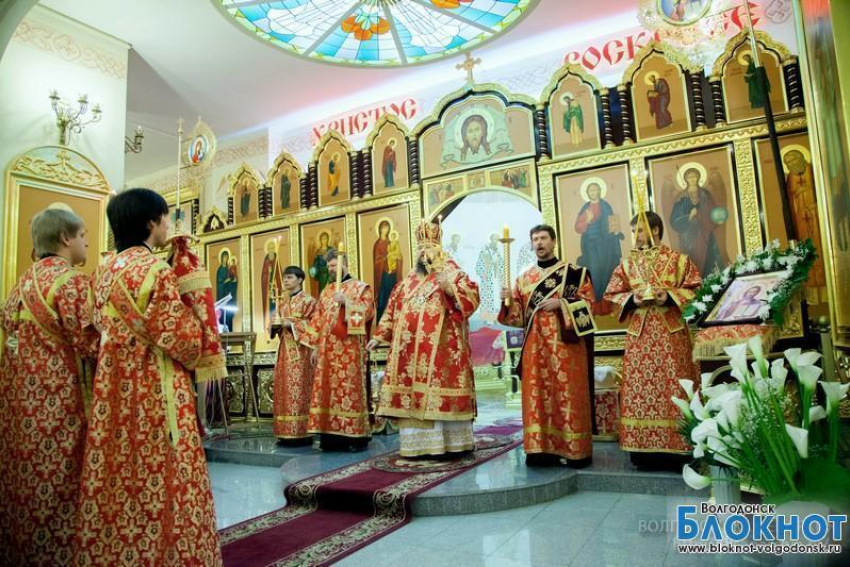 Православные христиане отмечают Светлое Христово Воскресение