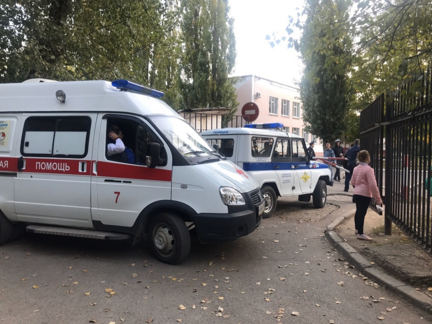 Неизвестные сообщили о заминировании школы №9 в Волгодонске 