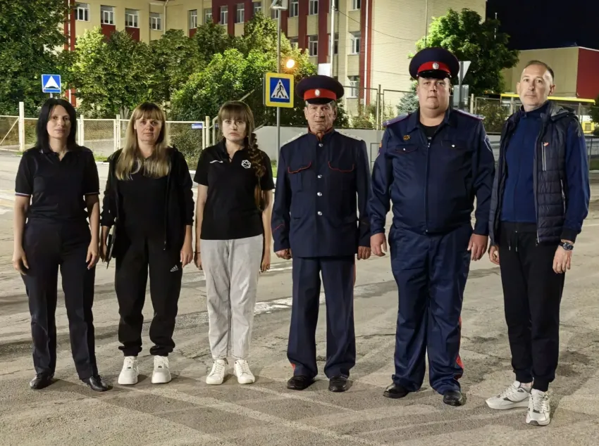 В станице Романовской пытаются задерживать гуляющих по ночам школьников