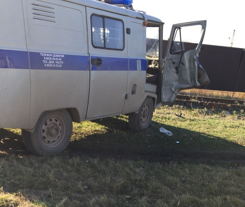 В Волгодонске автозак с конвоирами врезался в грузовик, разворачивающийся через «две сплошные»