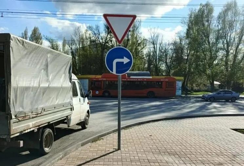 На выезде с автовокзала в Волгодонске изменили схему движения