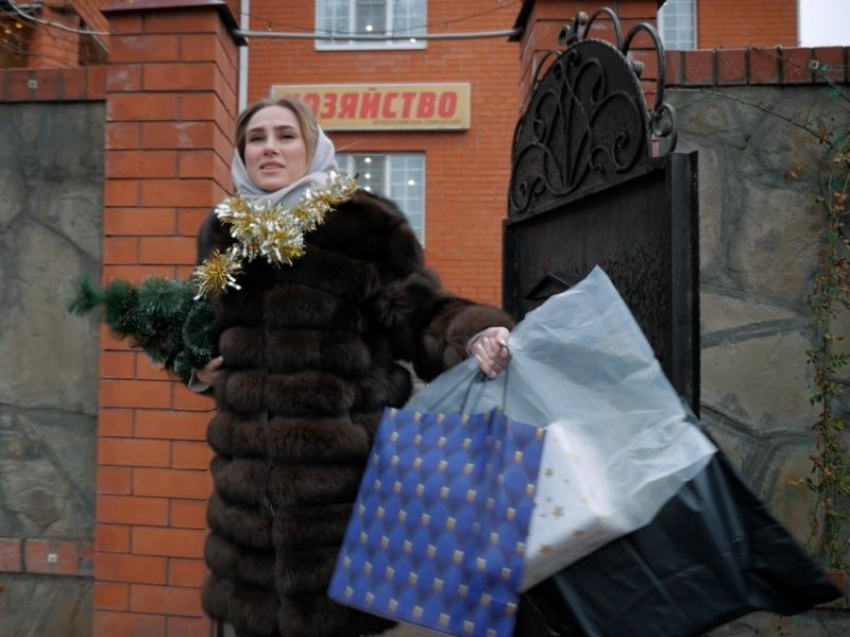 Даже елка в руках и подарки не гарантируют веселый праздник, если ваш поезд ушел