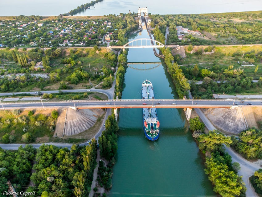  Нефтяные перевозки по Волго-Донскому каналу усохли