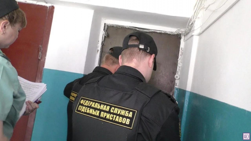 В каких случаях волгодонцам придется платить задолженность соседей: чем опасны долги по «коммуналке», причины и последствия