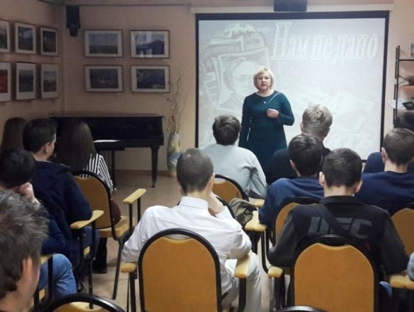 В библиотеках Волгодонска прошли мероприятия, посвященные творчеству Федора Тютчева