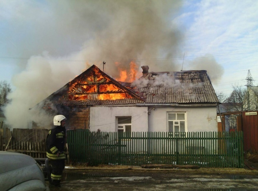  В Мартыновском районе сгорел частный дом