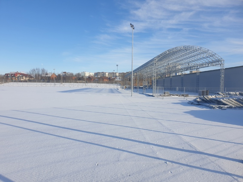 Как выглядит заснеженный новый стадион на берегу Сухо-Соленовского залива