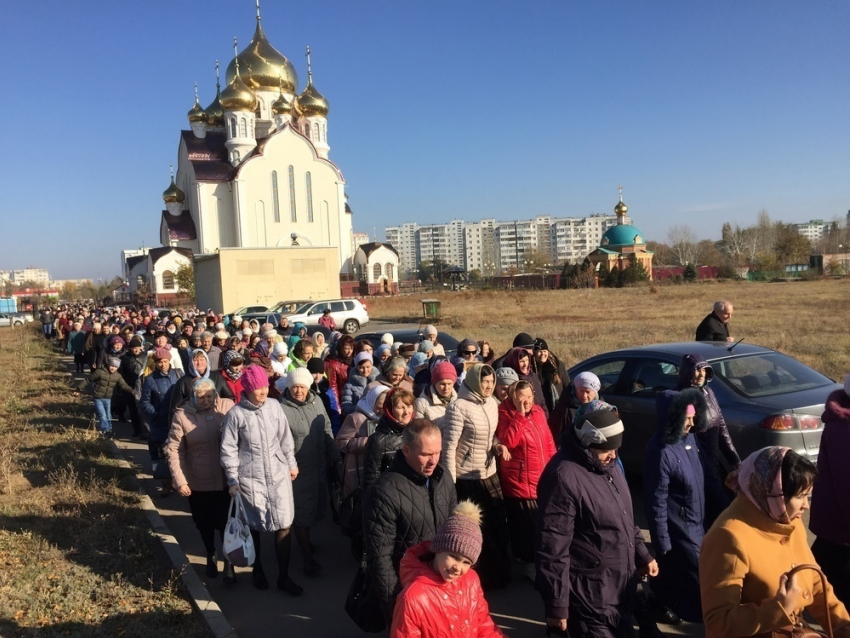 В Волгодонске в день прославления Казанской иконы Божией Матери прошел крестный ход
