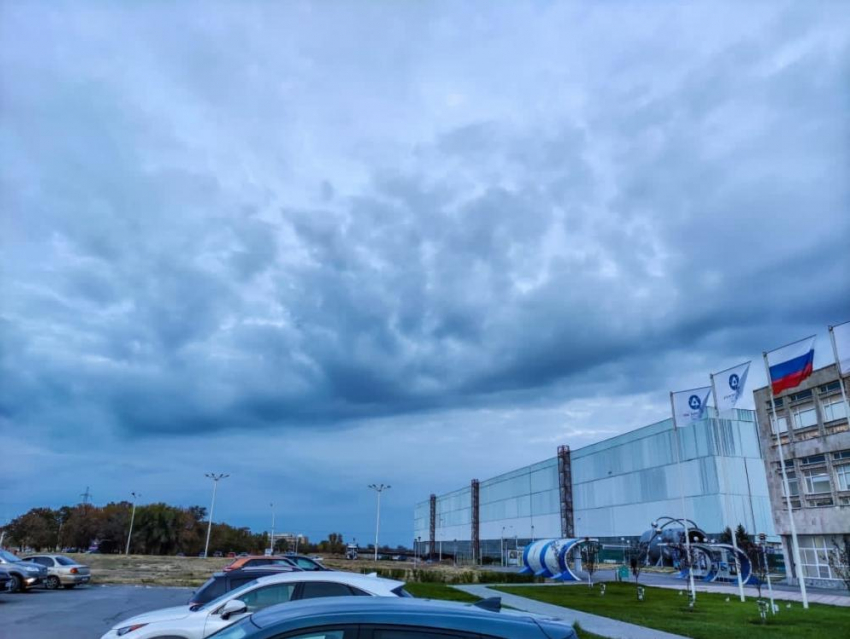 Дождливо, пасмурно и ветрено: 22 ноября в Волгодонске установится «хмурая» погода
