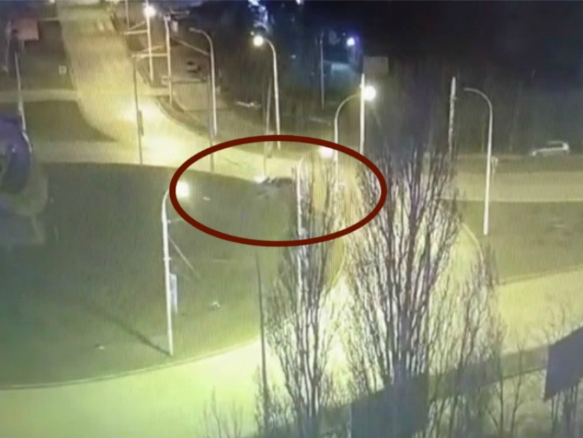 Момент смертельного ДТП в центре Волгодонска попал на камеру