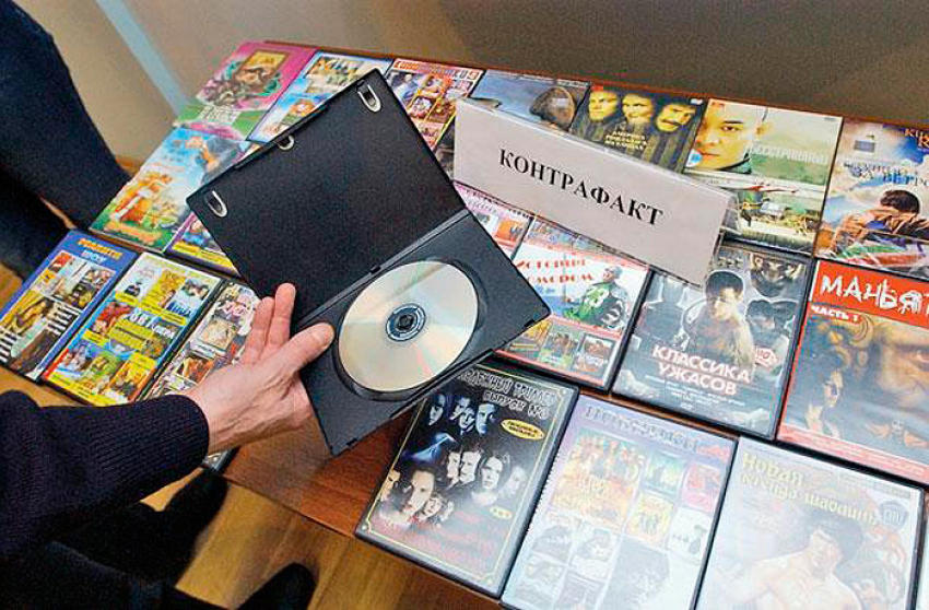  В Волгодонском и Цимлянском районах изъяли контрафактные DVD диски и кроссовки Nike