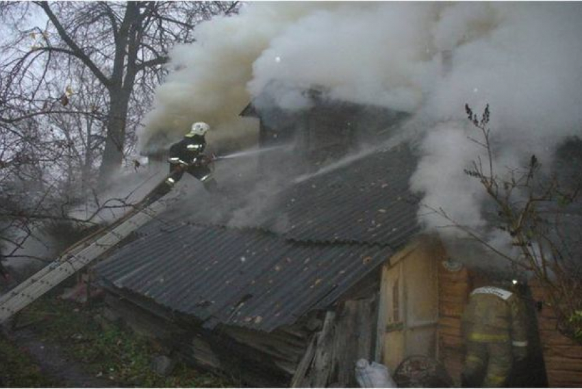 В Мартыновском районе из-за короткого замыкания сгорела квартира