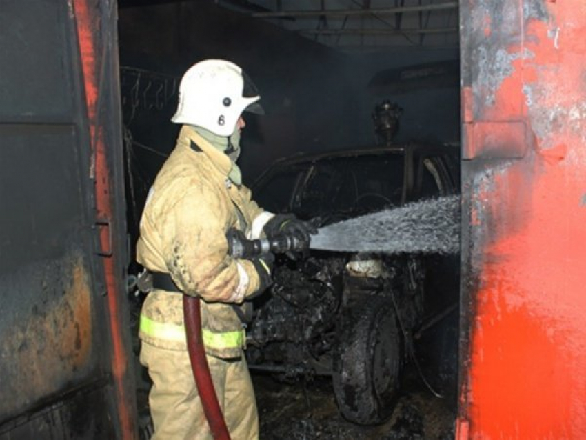 6 пожаров и 14 загораний произошло в Волгодонске в октябре 
