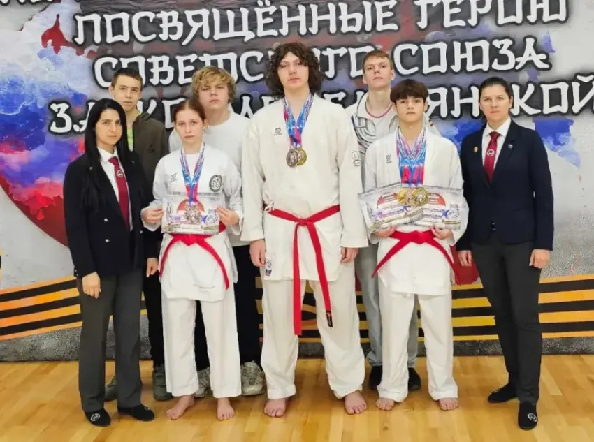 Юные каратисты из Волгодонска завоевали россыпь медалей на Всероссийском турнире 