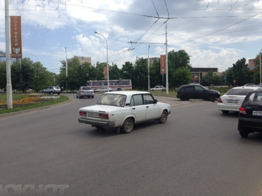 "Ямы на кольце Мирного атома - это просто позор", - депутаты о дорожном ремонте в Волгодонске